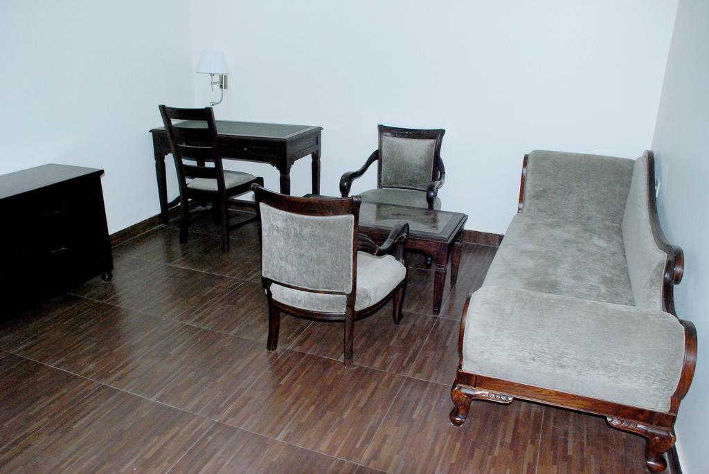 La Premier Spa And Resort Amer Esterno foto